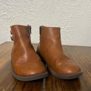 Crazy 8 toddler ankle boots